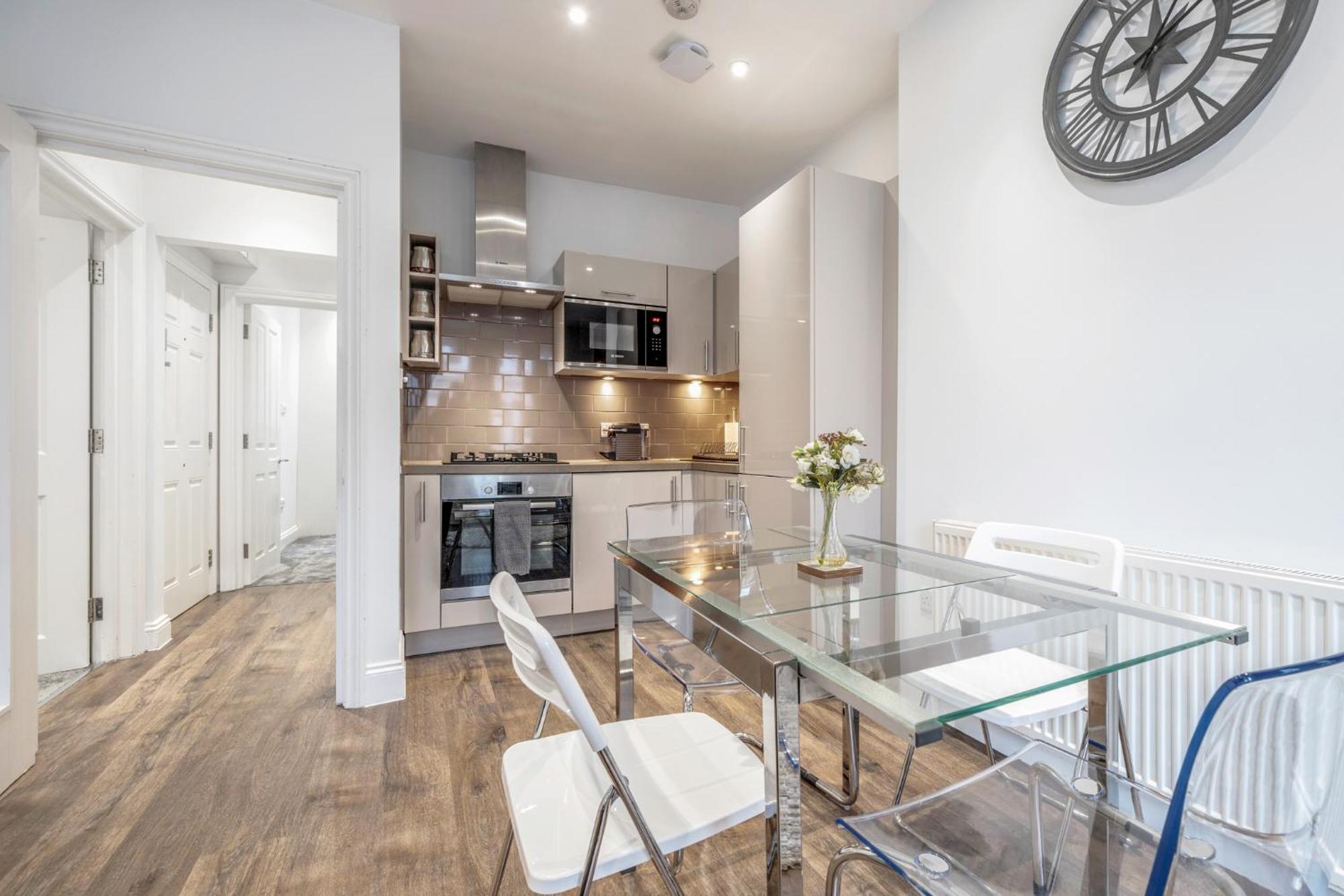 Bright & Modern 2-Bed Notting Hill Apartment Londra Exterior foto