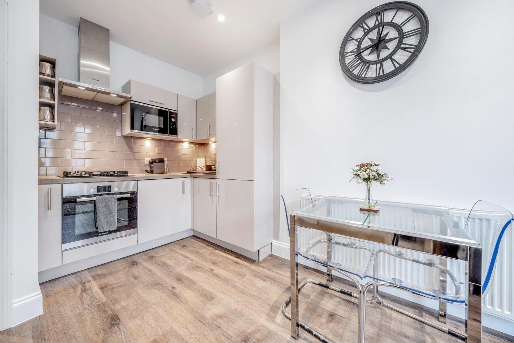 Bright & Modern 2-Bed Notting Hill Apartment Londra Exterior foto