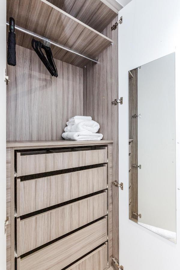 Bright & Modern 2-Bed Notting Hill Apartment Londra Exterior foto